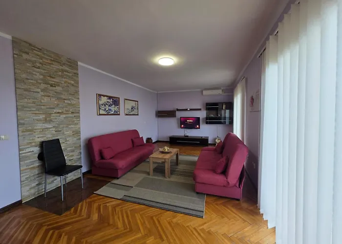 Marina Apartment *